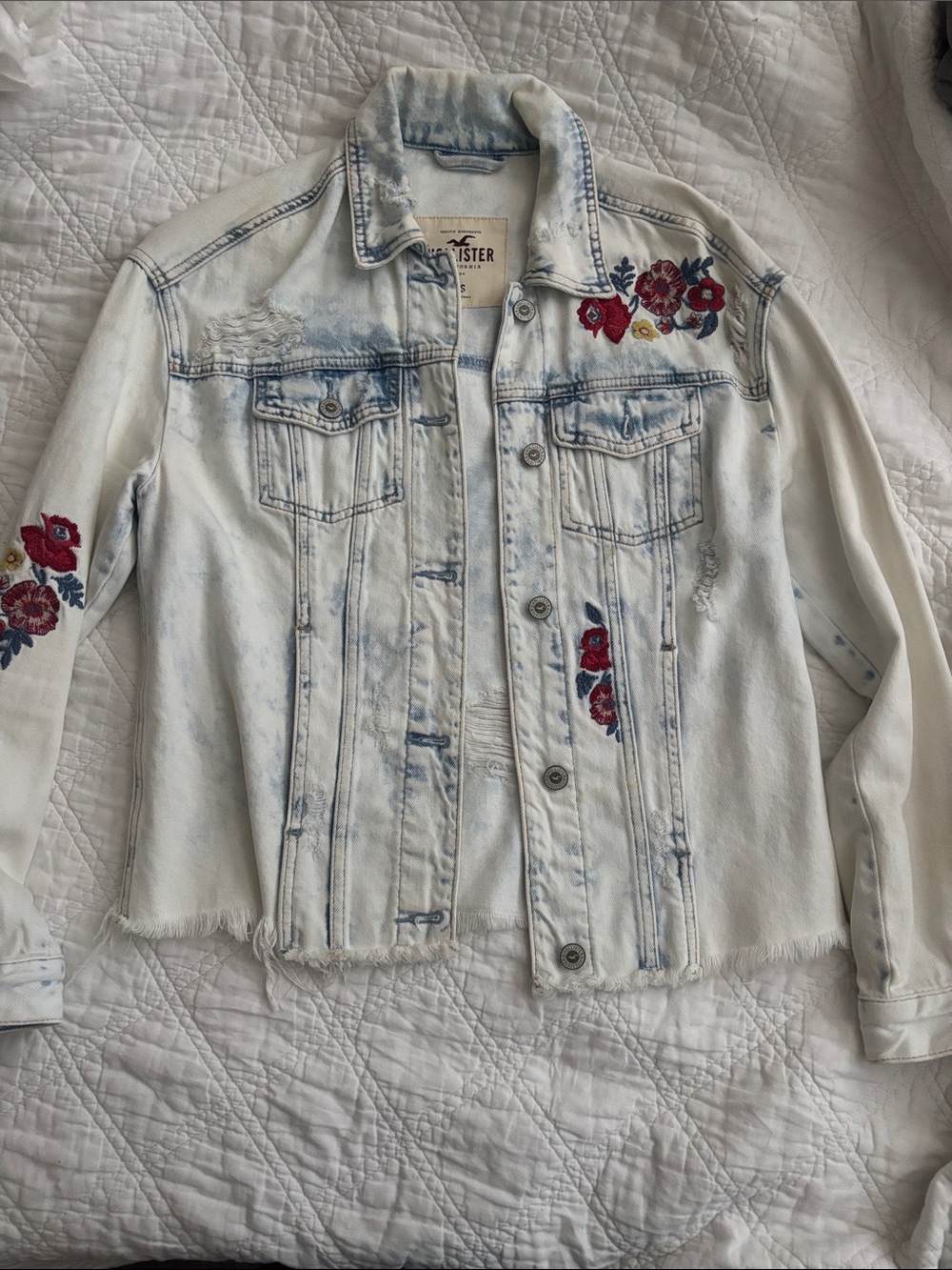 Hollister Floral Embroidered Acid Wash Denim Jacket XS